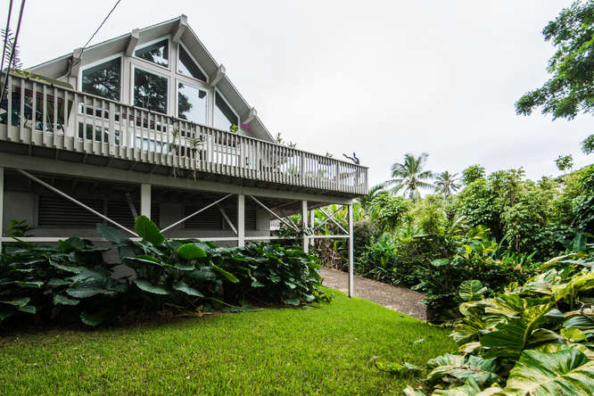 47226-kamehameha-hwy-kaneohe-front-of-house-copy