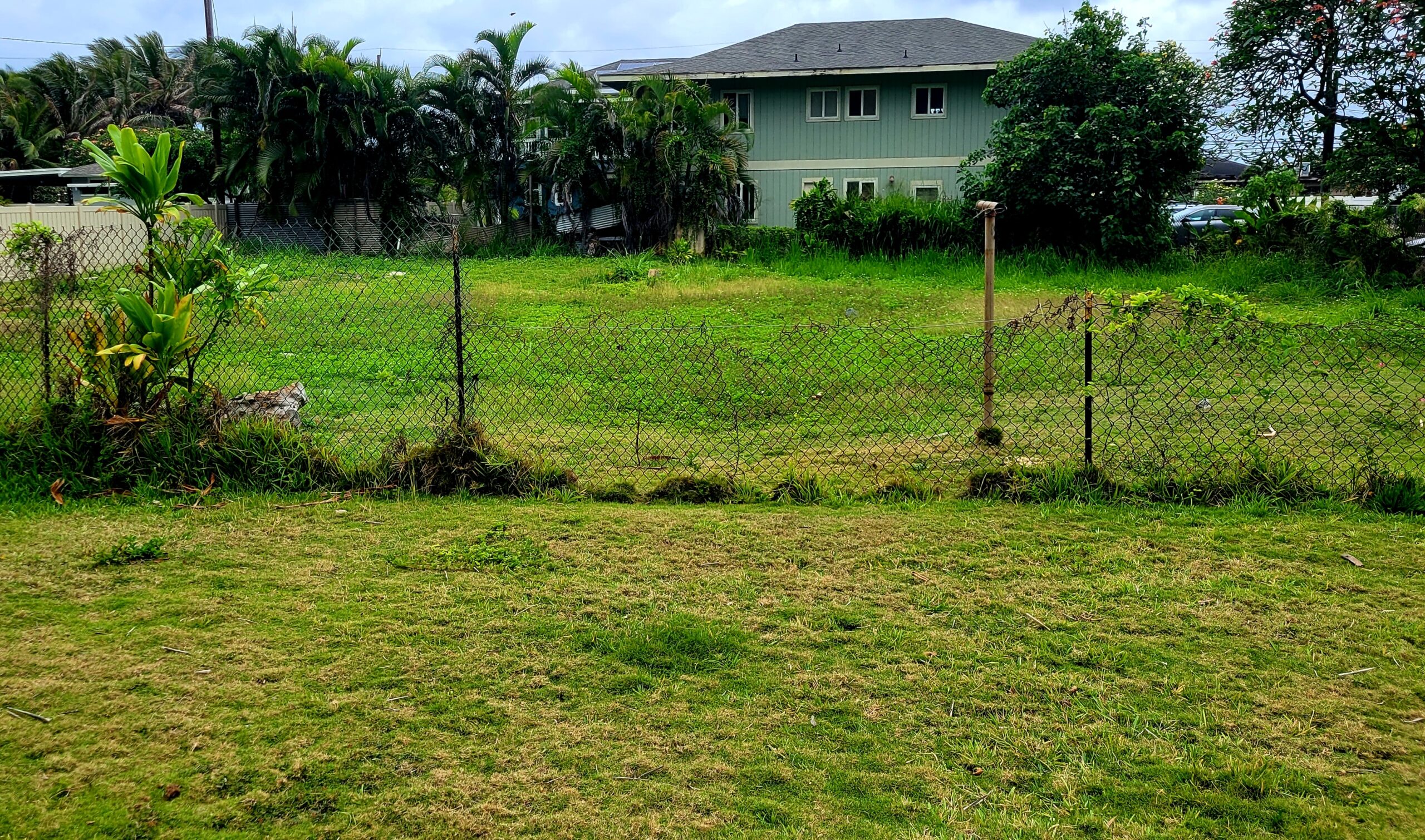 Beautiful vacant lot in Hauula